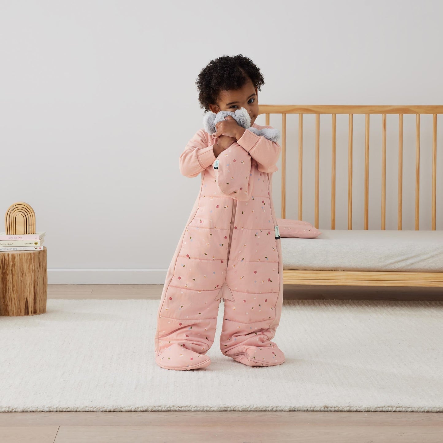 ergoPouch - Organic Winter Long Sleeved 2 in 1 Sleeping Suit Bag - Daisy 2.5 TOG